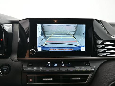 Used 2025 Toyota Camry LE FWD image 13