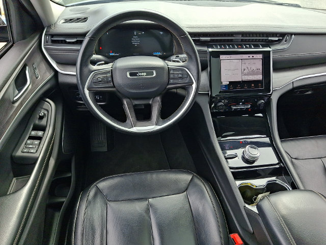 Used 2022 Jeep Grand Cherokee Limited AWD/4WD image 12