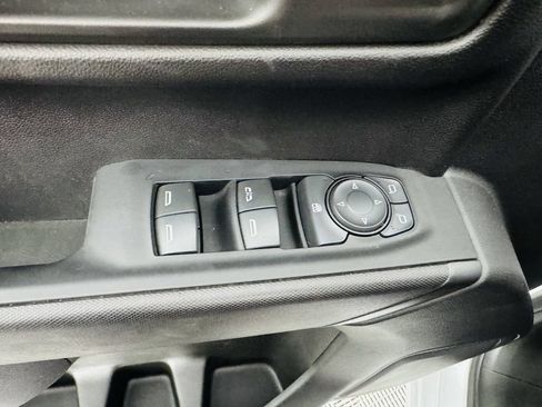 Used 2022 Chevrolet Silverado 1500 Custom AWD/4WD image 7