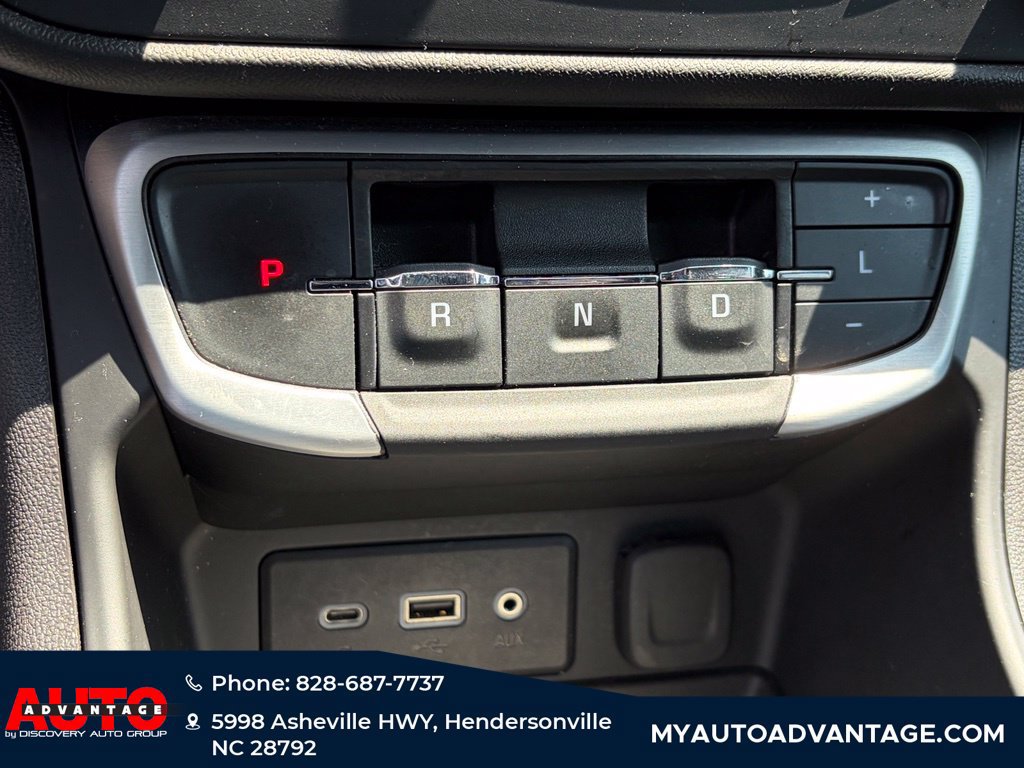 Used 2024 GMC Terrain SLE AWD/4WD image 16