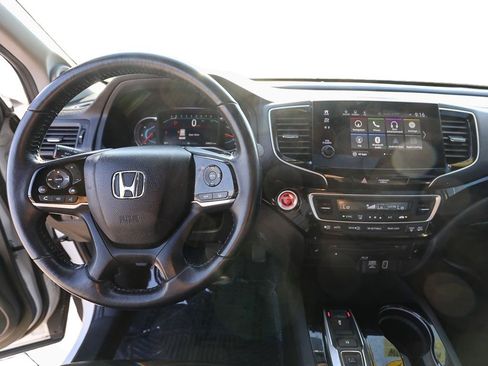 Used 2019 Honda Pilot Touring image 14