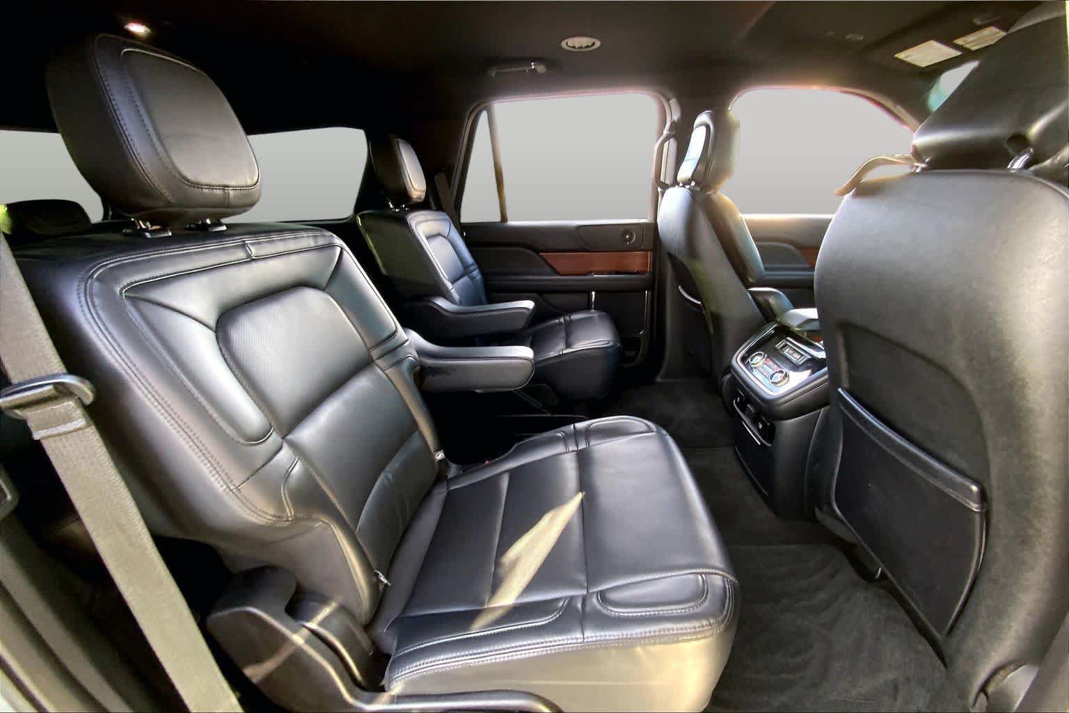 Used 2021 Lincoln Navigator 4WD image 20
