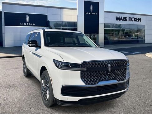 New 2025 Lincoln Navigator Reserve image 1