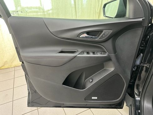 Certified 2023 Chevrolet Equinox RS w/ RS Leather Package image 33