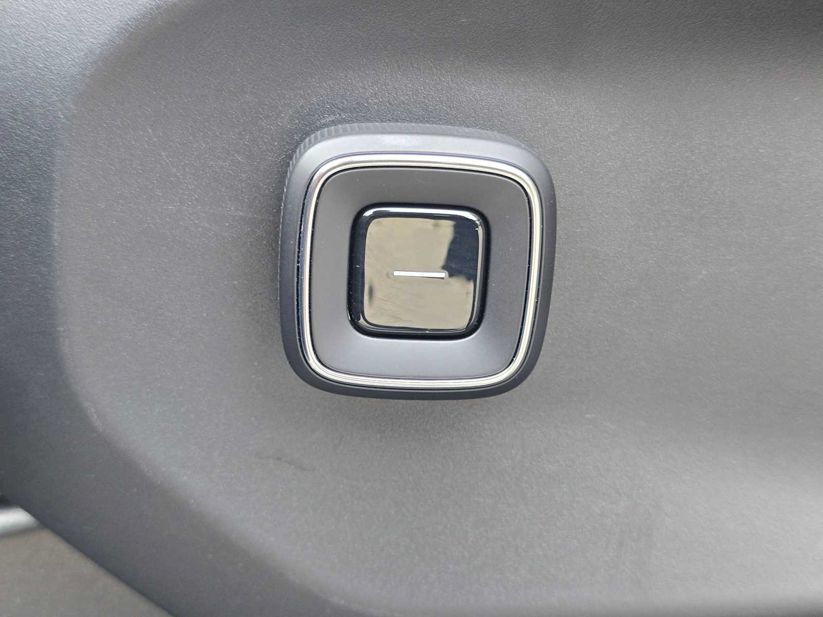 Certified 2025 Volvo EX90 Ultra AWD/4WD image 24