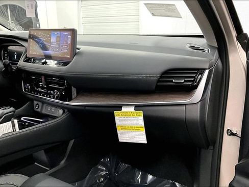 New 2026 Nissan Rogue Platinum AWD/4WD image 36