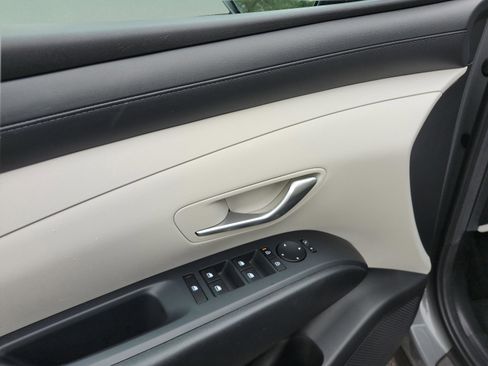 Used 2025 Hyundai Tucson SEL FWD image 15
