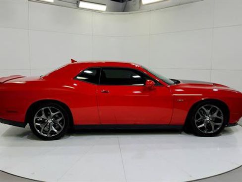 Used 2015 Dodge Challenger R/T Plus RWD image 9