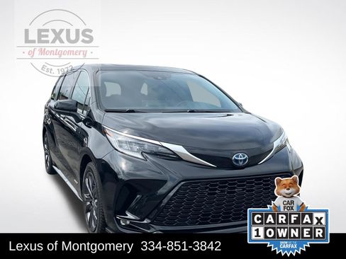 Used 2021 Toyota Sienna XSE image 1