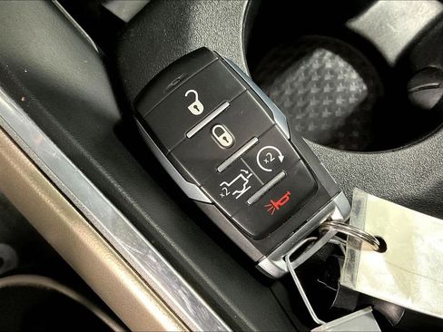 Used 2022 RAM 1500 Laramie AWD/4WD image 12