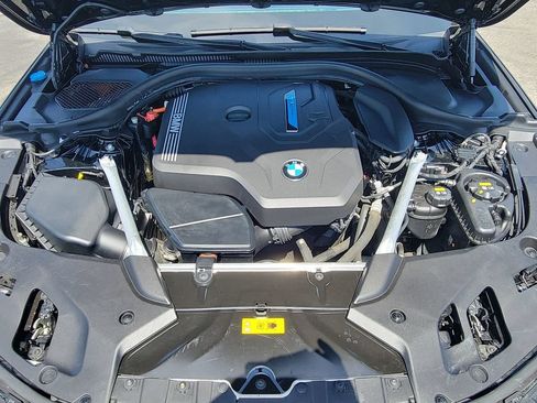 Used 2023 BMW 530e w/ M Sport Package RWD image 31