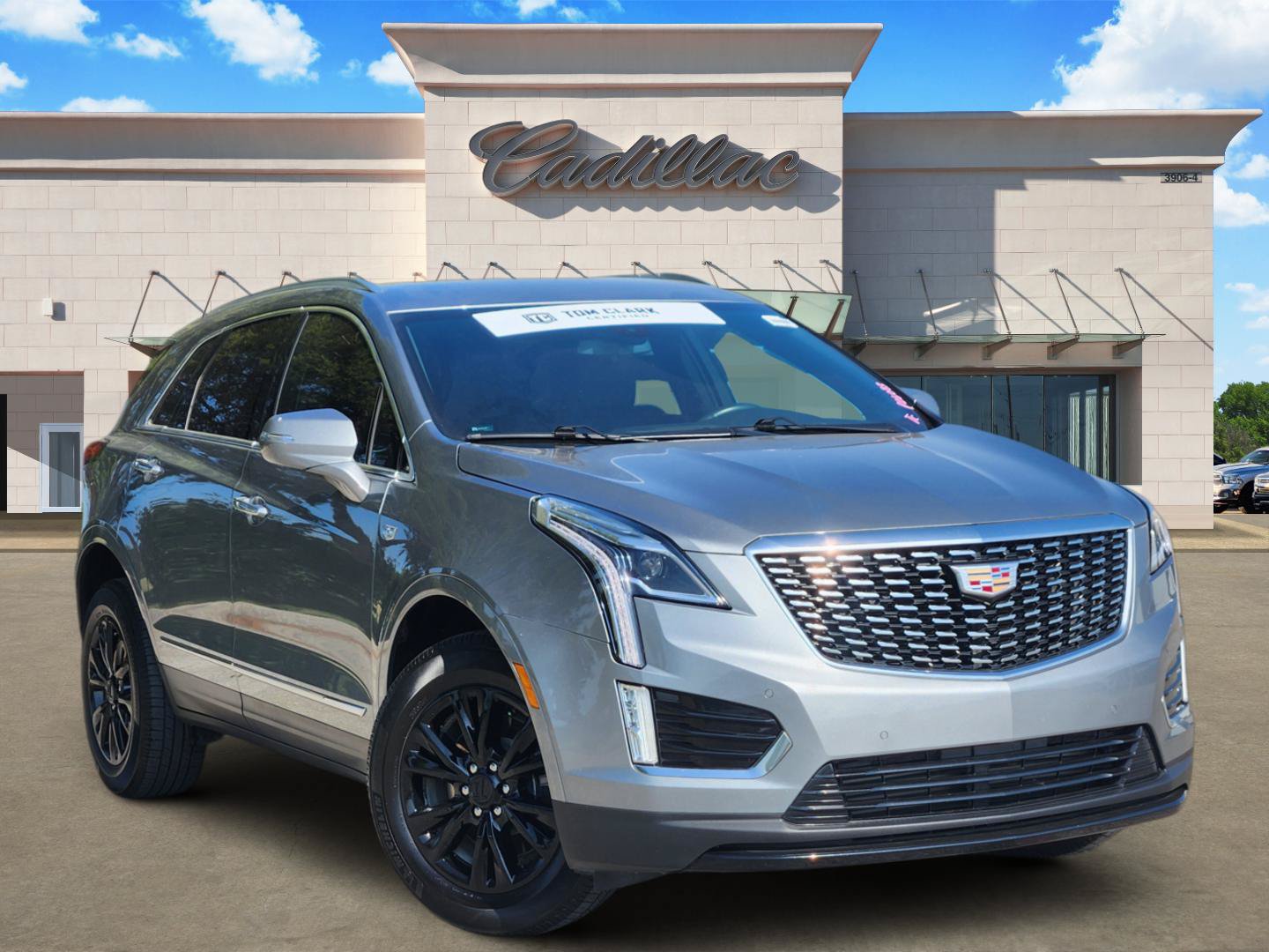 Used 2023 Cadillac XT5 Luxury FWD image 1
