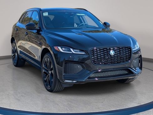 New 2026 Jaguar F-PACE R-Dynamic S image 3