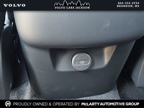New 2026 Volvo XC90 B6 Plus w/ Protection Package Premier image 19