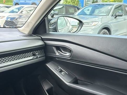 Used 2023 Honda Accord EX image 26