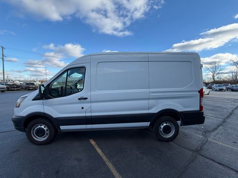 Used 2019 Ford Transit 250 130 Medium Roof image 5