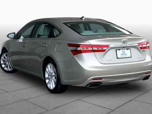 Used 2014 Toyota Avalon Limited w/ Technology Package FWD image 12