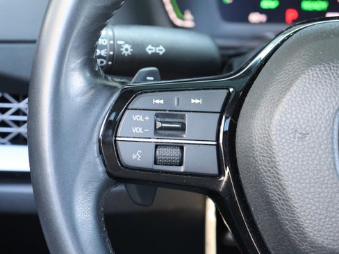 Used 2024 Honda Accord Touring image 17