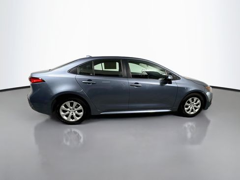 Used 2025 Toyota Corolla LE FWD image 3