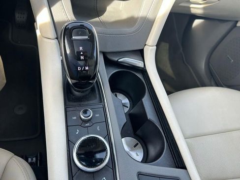 Used 2020 Cadillac XT5 Premium Luxury image 12