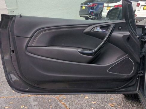 Used 2016 Buick Cascada Premium image 9