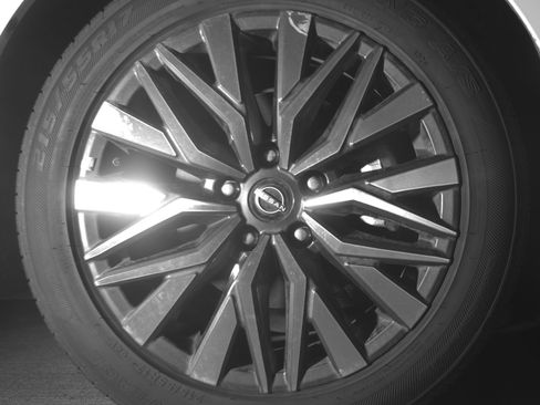 Used 2025 Nissan Altima 2.5 SV FWD image 13