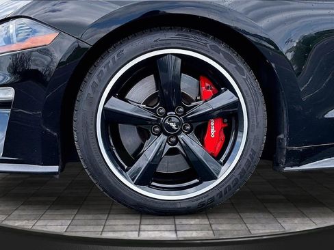 Used 2019 Ford Mustang Bullitt w/ Bullitt Electronics Package RWD image 9