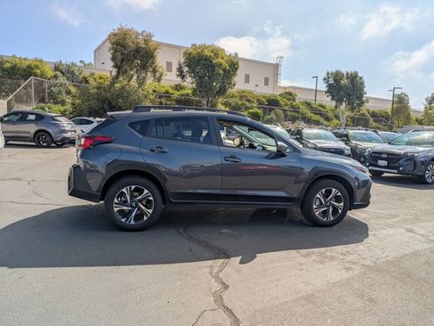 Used 2025 Subaru Crosstrek 2.0i Premium image 4