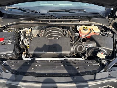 Used 2022 GMC Yukon XL SLE image 25