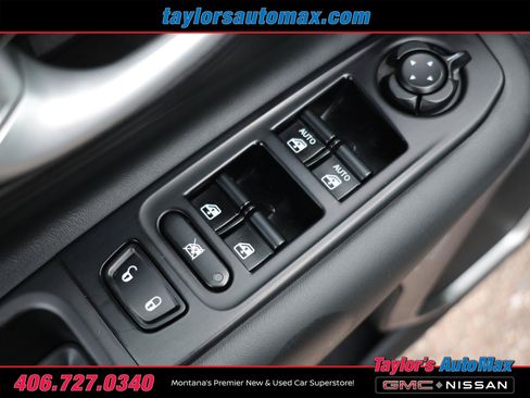 Used 2023 Jeep Renegade Latitude AWD/4WD image 28