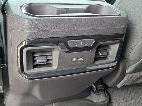 Used 2024 GMC Sierra 1500 AT4 w/ Technology Package AWD/4WD image 16