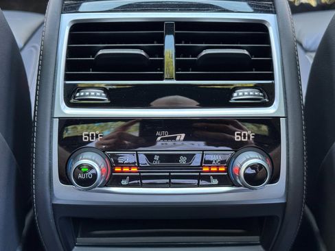 Used 2022 BMW 750i xDrive w/ M Sport Package image 40