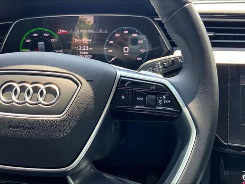 Used 2022 Audi e-tron Premium image 25