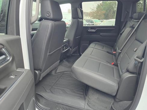 New 2026 GMC Sierra 2500 SLT w/ SLT Premium Package image 5