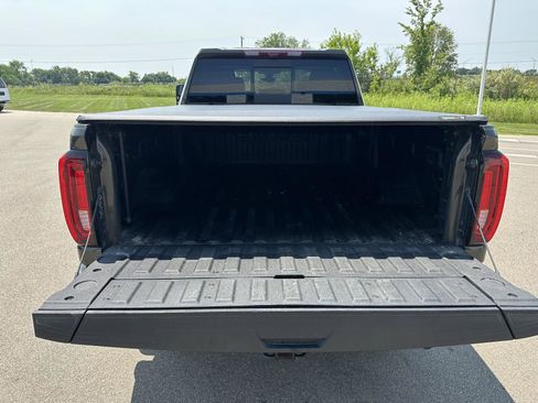 Used 2023 GMC Sierra 2500 Denali w/ Denali Ultimate Package AWD/4WD image 7
