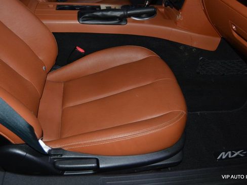 Used 2006 MAZDA MX-5 Miata Grand Touring image 16