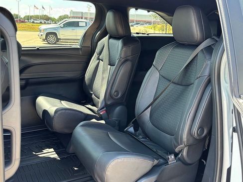 New 2026 Toyota Sienna XLE Woodland Edition AWD/4WD image 16