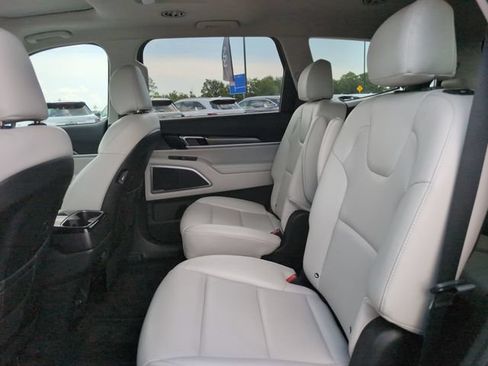 Used 2020 Kia Telluride S FWD image 29