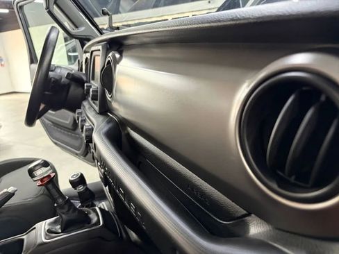 Used 2021 Jeep Wrangler Sport AWD/4WD image 31