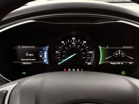 Used 2019 Ford Fusion SE FWD image 29