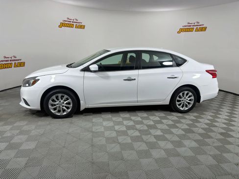 Used 2019 Nissan Sentra SV FWD image 2