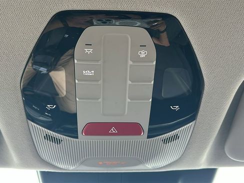 Used 2025 Kia K4 FWD image 30