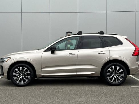 Used 2025 Volvo XC60 B5 Core w/ Protection Package Premier image 2