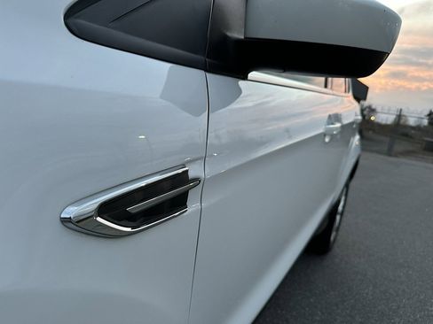 Used 2018 Ford Escape SE image 10