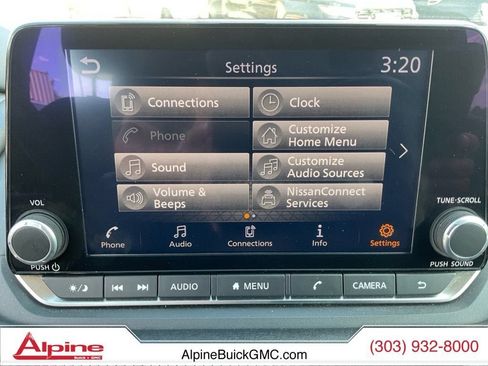 Used 2024 Nissan Rogue SV AWD/4WD image 17