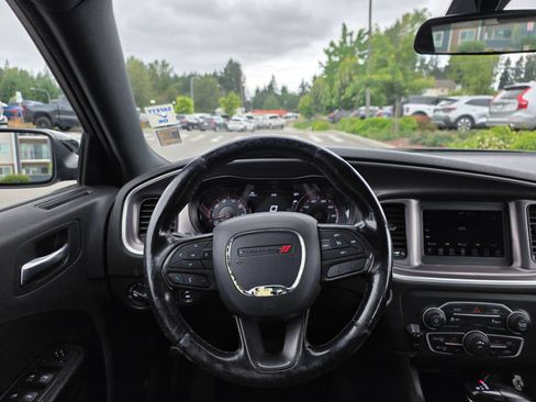 Used 2021 Dodge Charger SXT w/ Blacktop Package RWD image 11