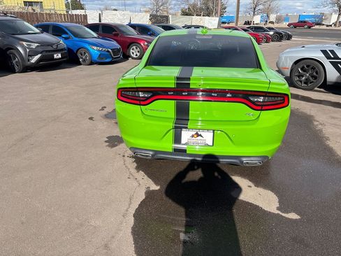 Used 2017 Dodge Charger R/T w/ Premium Group image 6