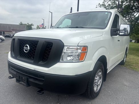 Used 2021 Nissan NV 2500 SV RWD image 1