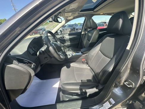 Used 2023 INFINITI Q50 Luxe w/ Cargo Package AWD/4WD image 22