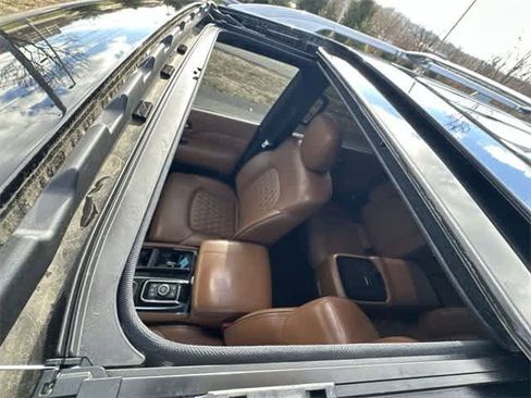 Used 2024 INFINITI QX80 Sensory w/ Cargo Package image 6